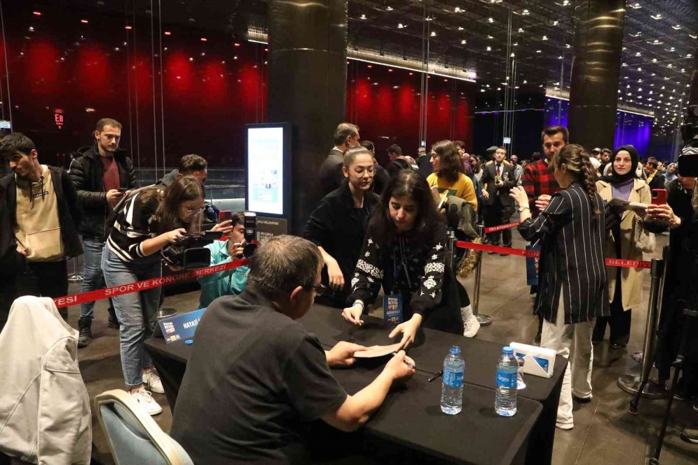 Anadolu’nun en büyük Konya Kitap Günleri devam ediyor