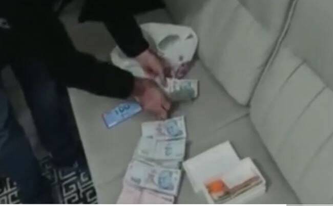 FETÖ operasyonunda yarım milyona yakın para ve altın ele geçirildi