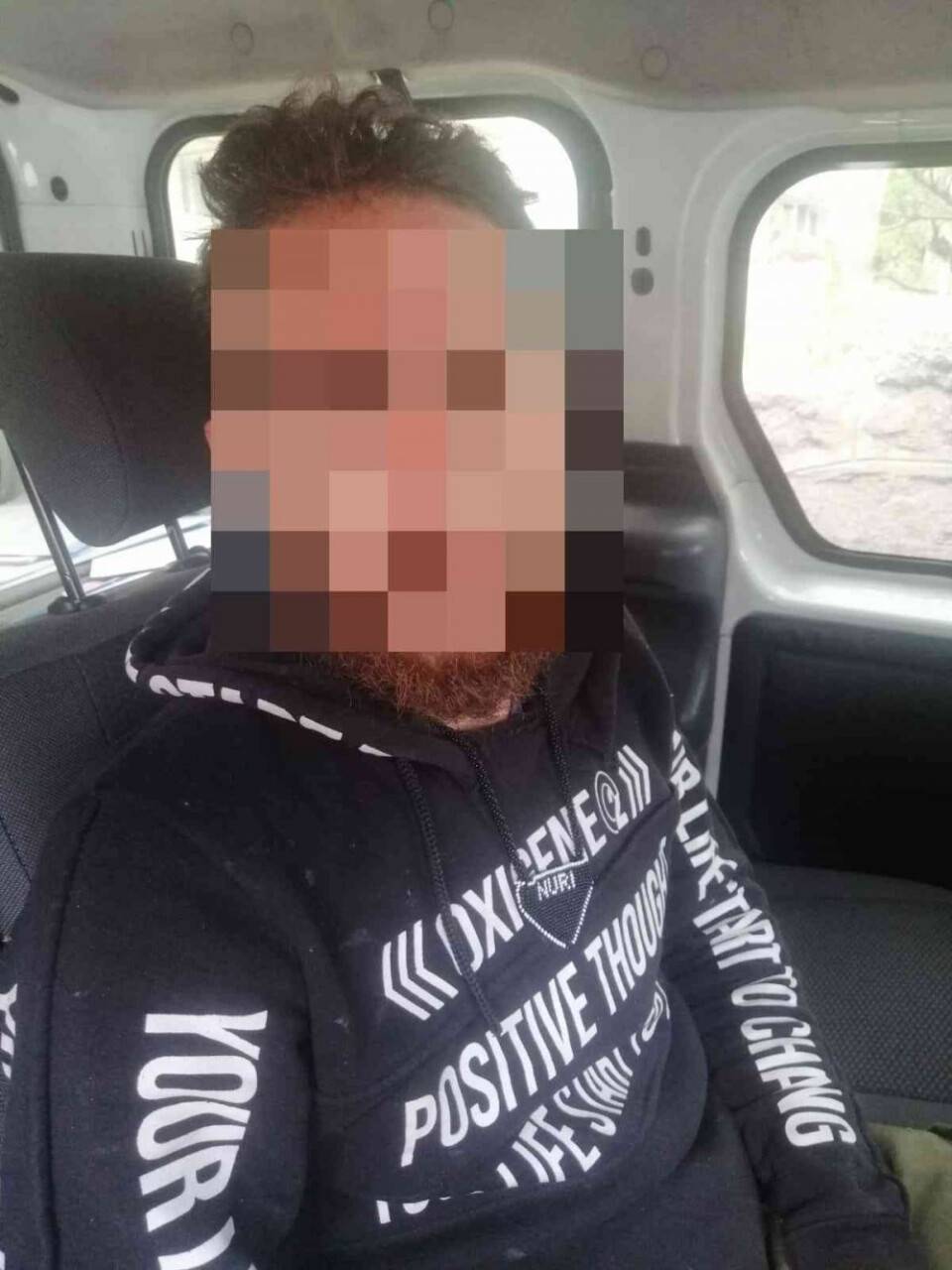 Öz çocuklarını kaçırıp, sevgilisine eski kocasından fidye istetti