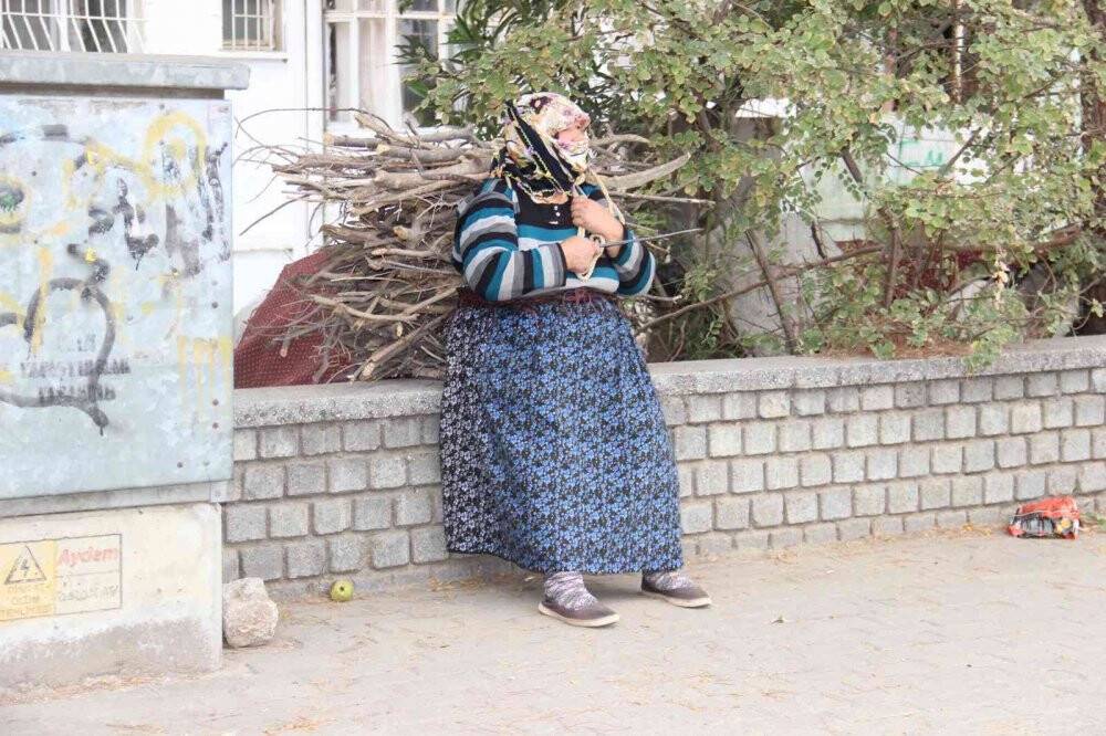 72 yaşındaki Hikmet Nine’nin anlamlı davranışı