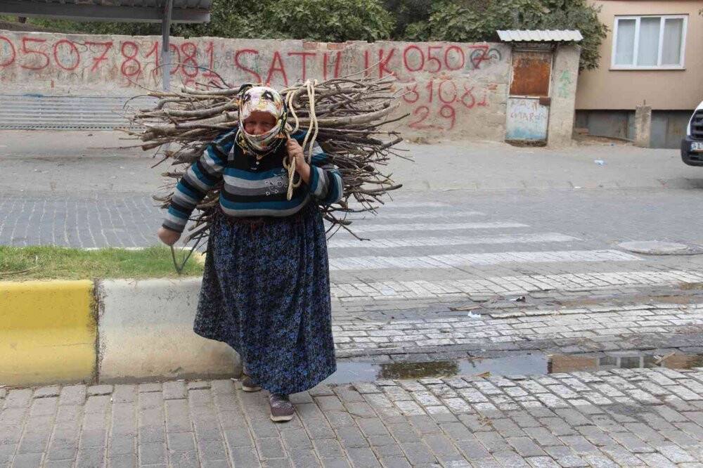 72 yaşındaki Hikmet Nine’nin anlamlı davranışı