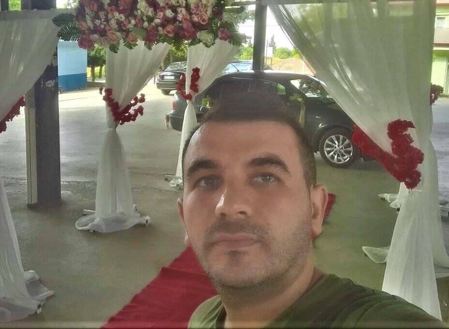 Başıboş gezen taya motosikletle çarpan 10 günlük evli çift ağır yaralandı