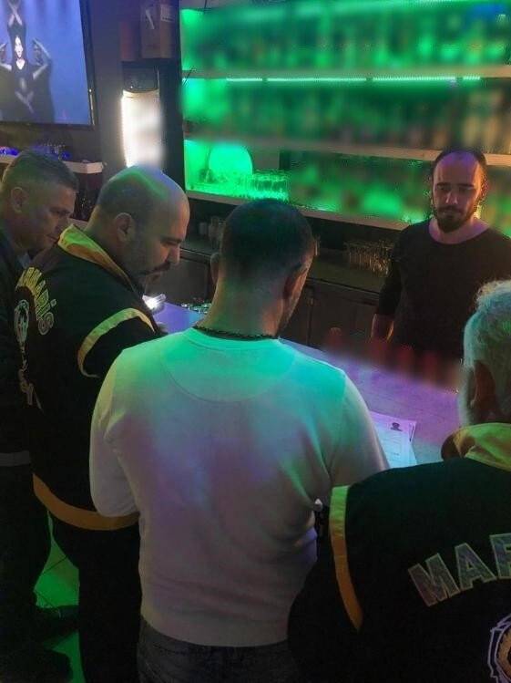 Marmaris’te belgesiz çalışan 12 yabancı uyruklu işçi yakalandı, 9 işletmeye para cezası uygulandı