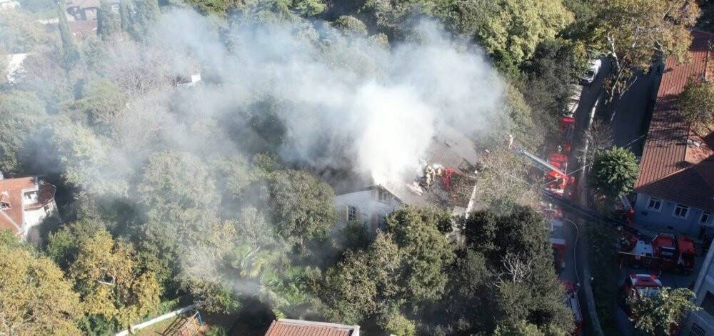 Boğaziçi Üniversitesi’nde yangın: Söndürme çalışmaları dron ile görüntülendi