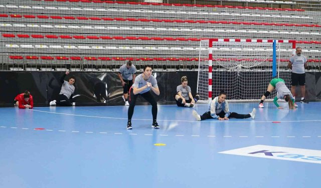 EHF Şampiyonlar Ligi’nde ilk galibiyetini alan Kastamonu Belediyediyespor, Esbjerg maçı hazırlıklarını sürdürüyor