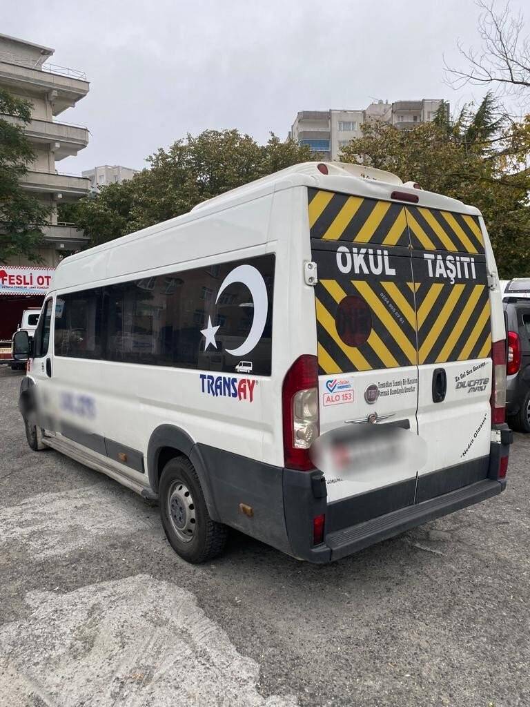 İstanbul’da çakarlı okul servisine 5 bin 665 lira ceza