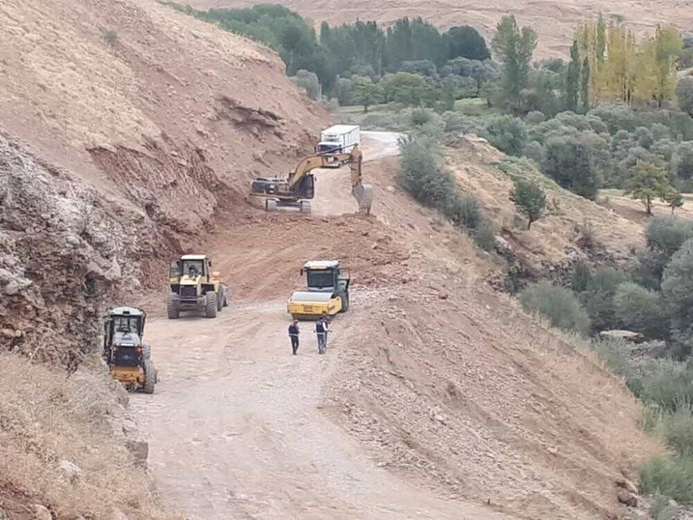 Beytüşşebap’ta yol çalışmaları devam ediyor