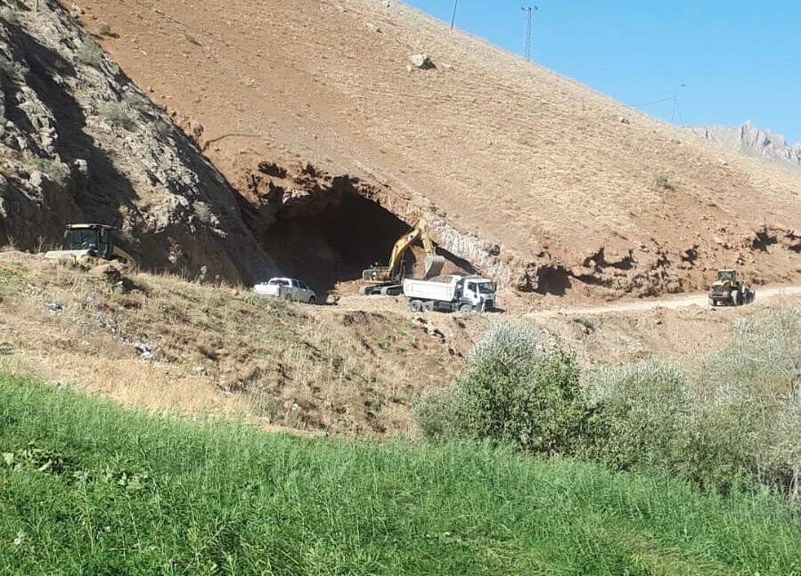 Beytüşşebap’ta yol çalışmaları devam ediyor