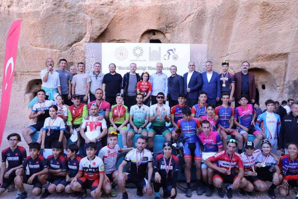 Mardin’de bisikletçiler, Dara Antik Kenti’nde pedal çevirdi