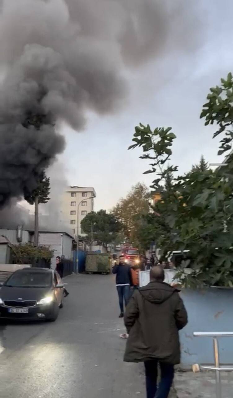 Pendik’te krom kaplama imalathanesinde korkutan yangın