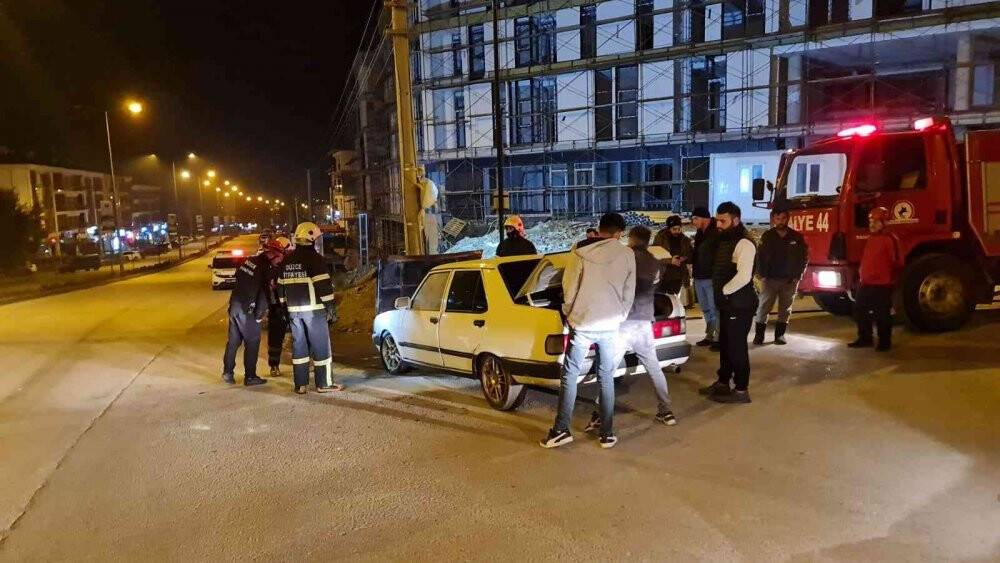 Seyir halindeki otomobilde yangın çıktı
