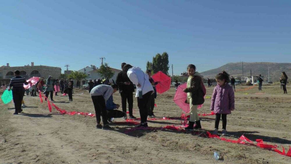 Uçurtma şenliğinde küçük büyük herkes eğlendi