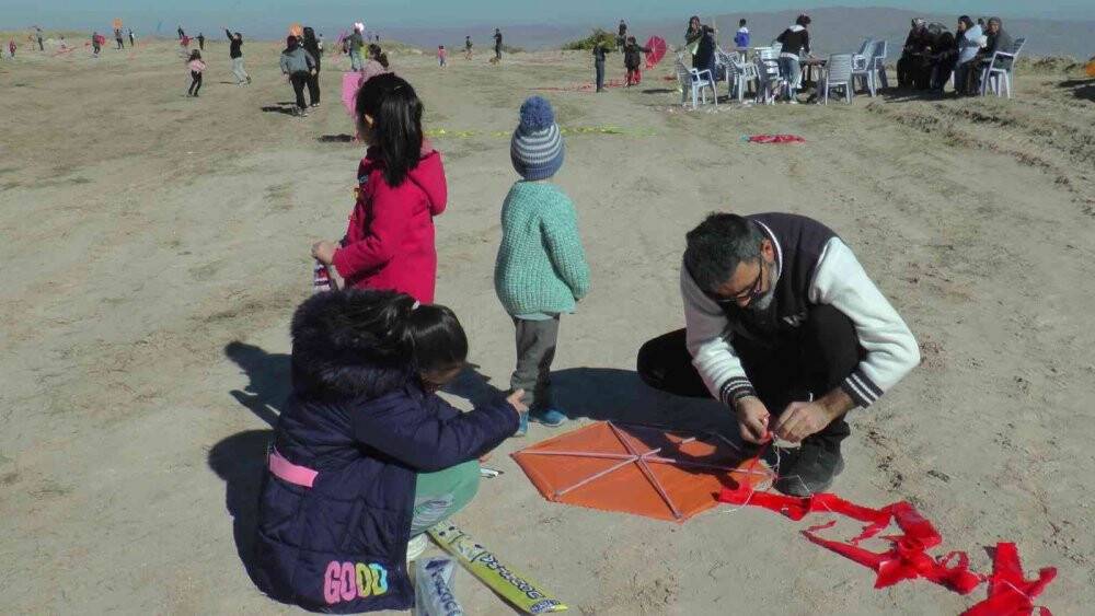 Uçurtma şenliğinde küçük büyük herkes eğlendi