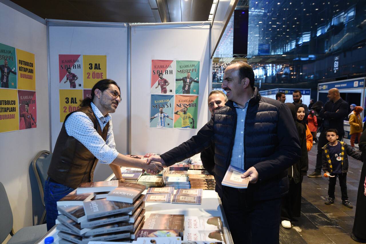 buyuksehir-belediyesi-kitap-gunleri-4.jpg