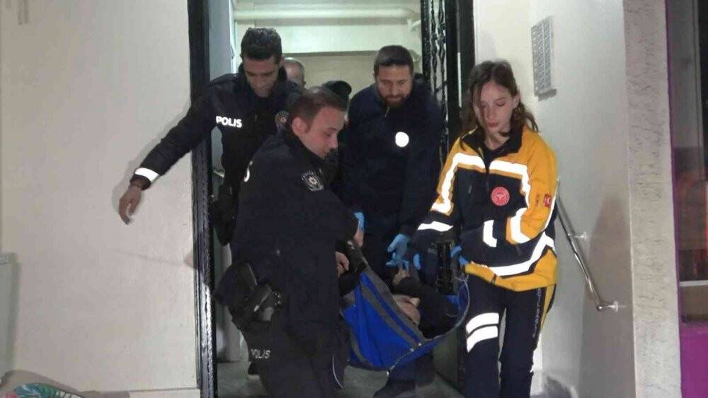 Evinde tartıştığı arkadaşı tarafından vuruldu