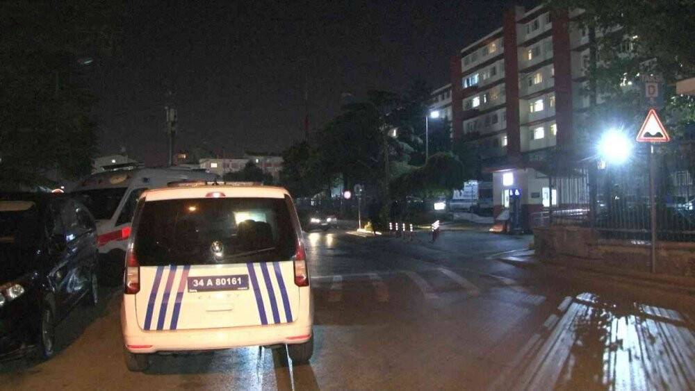 Fatih’te bir kişi şantiye bariyerlerinin arkasında ölü bulundu