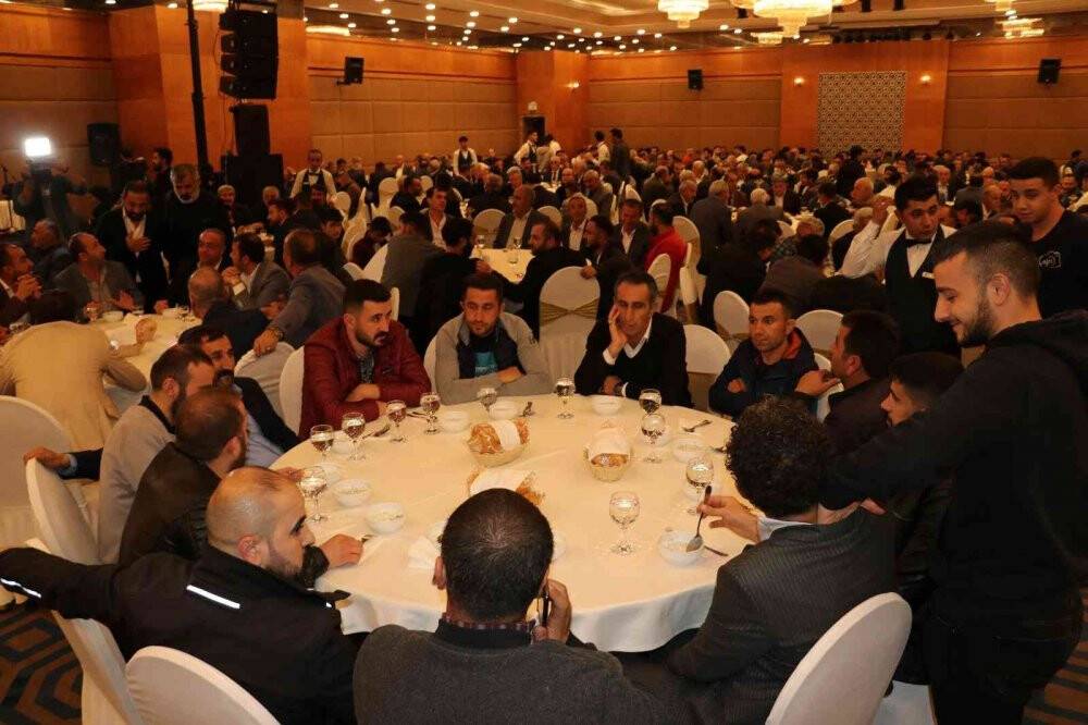 Gelin ve damada 3 milyon 650 bin TL’lik takı takıldı