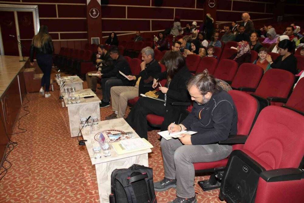 Nasreddin Hoca Fıkra Canlandırma Yarışması Bölge Finalleri çekişmeli geçiyor