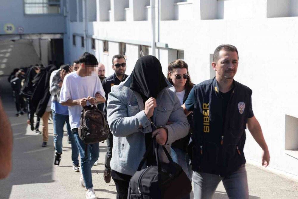 E-ticaret sitesini hackleyip 15 milyon lira dolandıran suç örgütüne 17 tutuklama