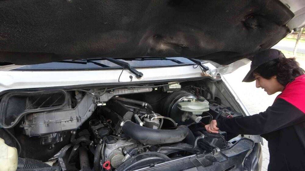 Malatyalı ’Şoför Nebahat’ erkeklere taş çıkartıyor