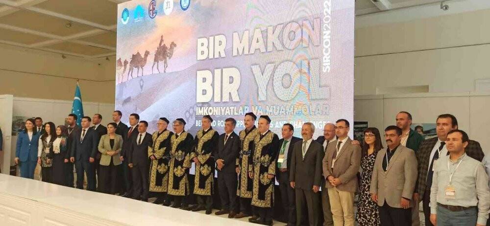 NEÜ, Özbekistan’da uluslararası kongre gerçekleştirerek iş birliklerine imza attı