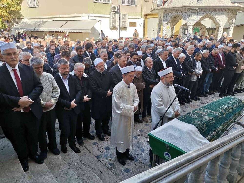 93 yaşında vefat eden Cerrahoğlu son yolculuğuna uğurlandı
