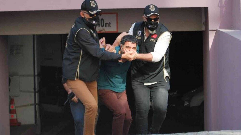 Bursa'da infaz koruma memurlarını taşıyan servis aracına yönelik saldırının şüphelisi adliyede