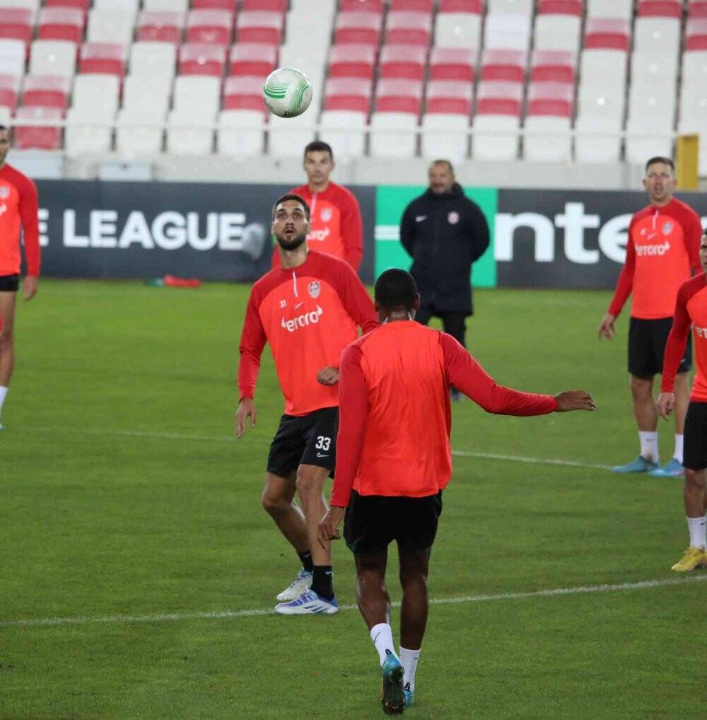 CFR Cluj, Sivasspor maçı hazırlıklarını tamamladı