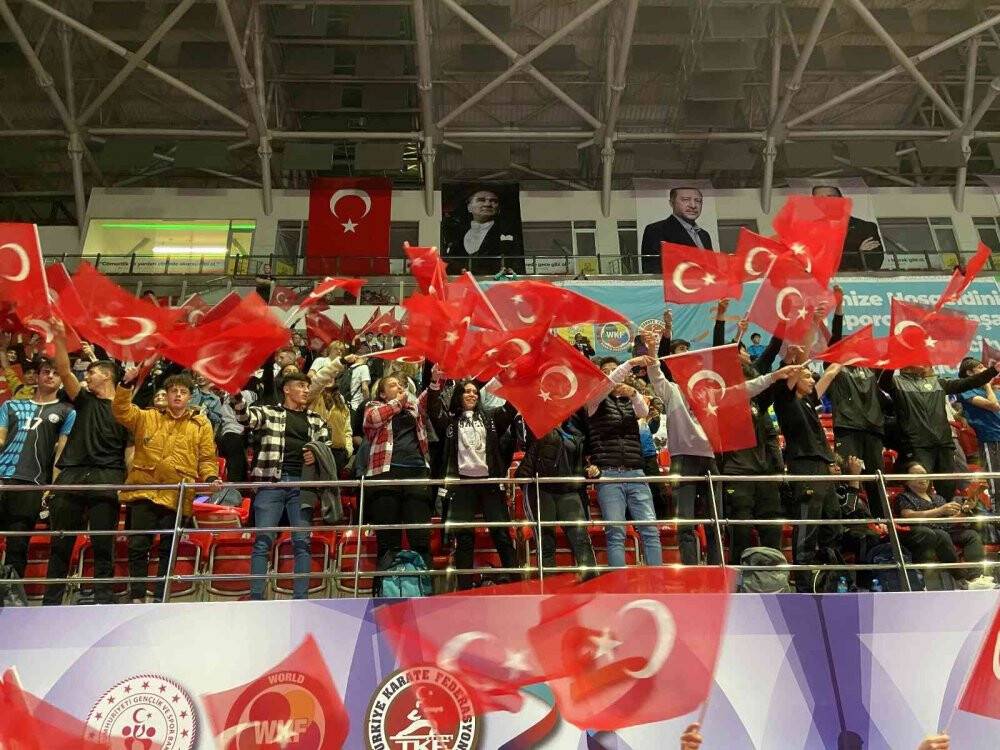 Dünya Ümit Genç U21 Karate Şampiyonası’nın açılış seremonisi yapıldı