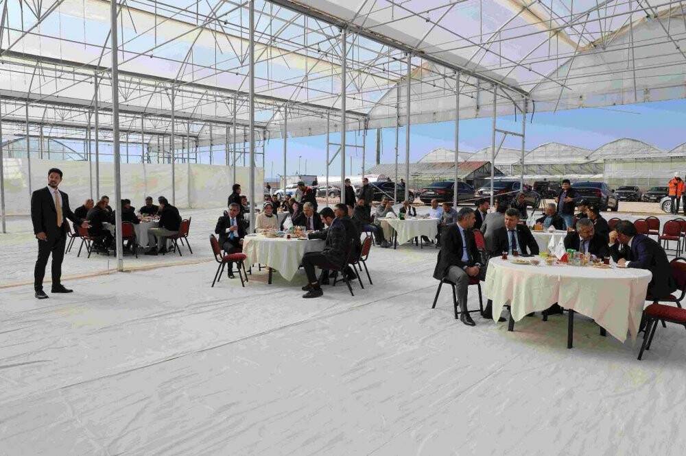 Konya ve Eskişehir protokolü jeotermal serada buluştu