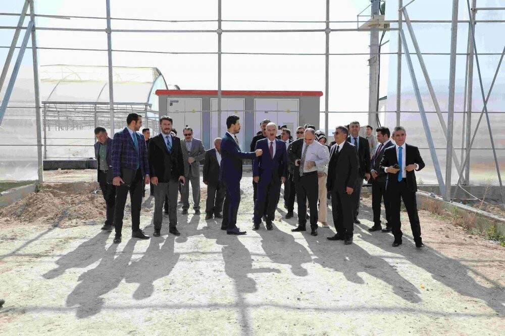 Konya ve Eskişehir protokolü jeotermal serada buluştu