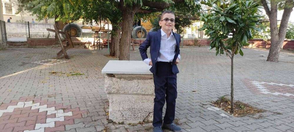 Köy meydanındaki tarihi taş 2 bin yıllık şampiyonu ortaya çıkardı