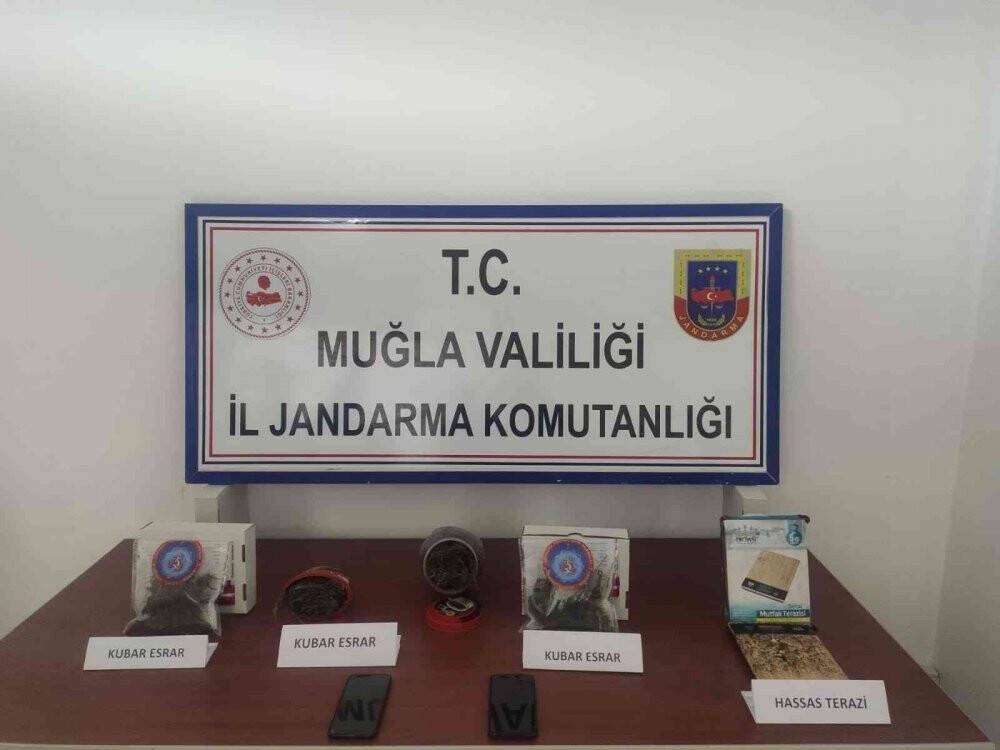 Arı kovanında uyuşturucu ele geçirildi