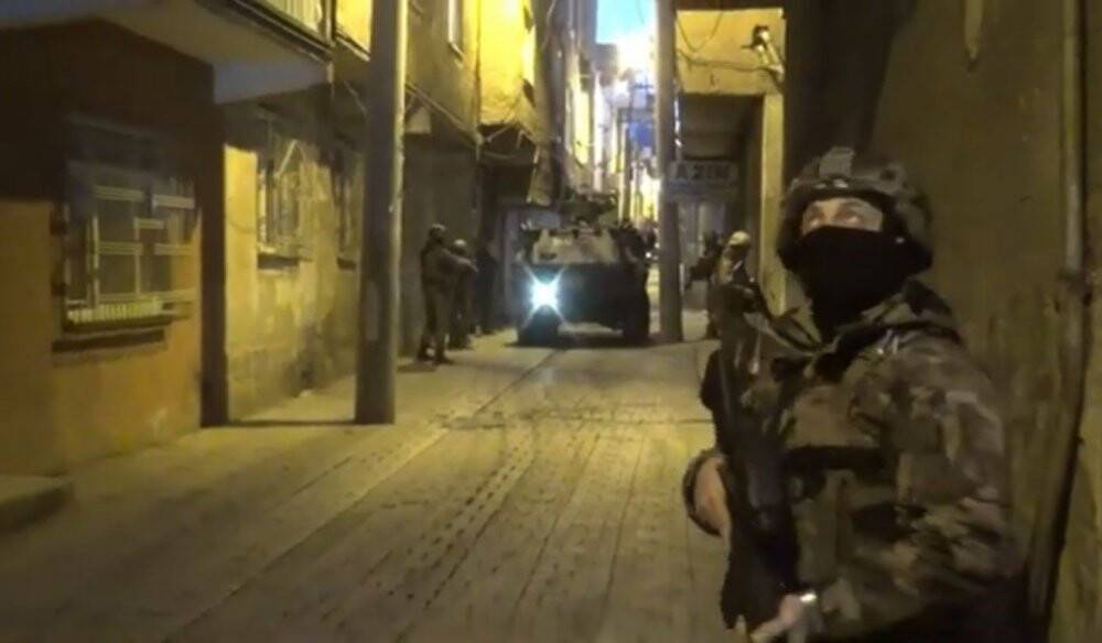 Diyarbakır’da yasadışı bahis çetesi çökertildi