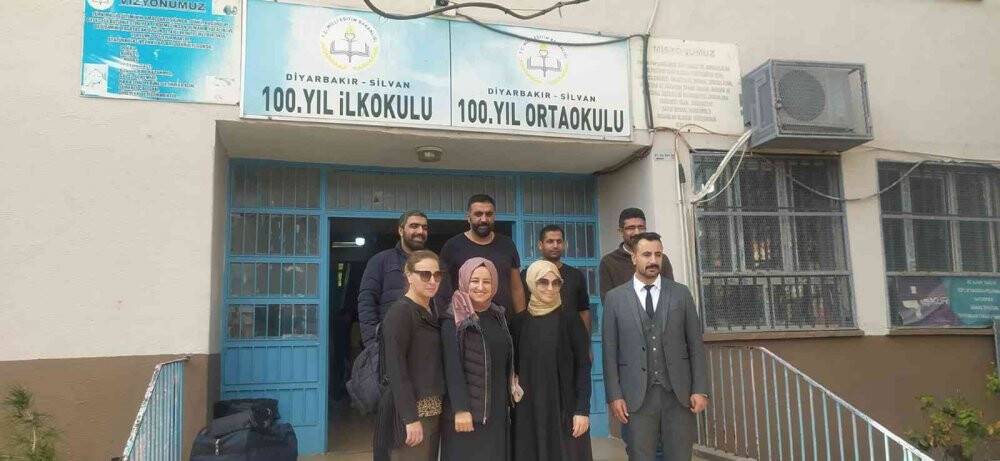 Hayırseverler destek verdi 246 ihtiyaç sahibine mont ve bot desteği sağlandı