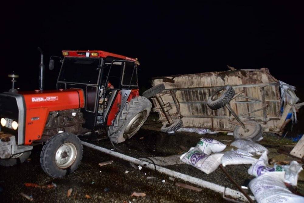 Kamyonun çarptığı traktörün tekeri koptu