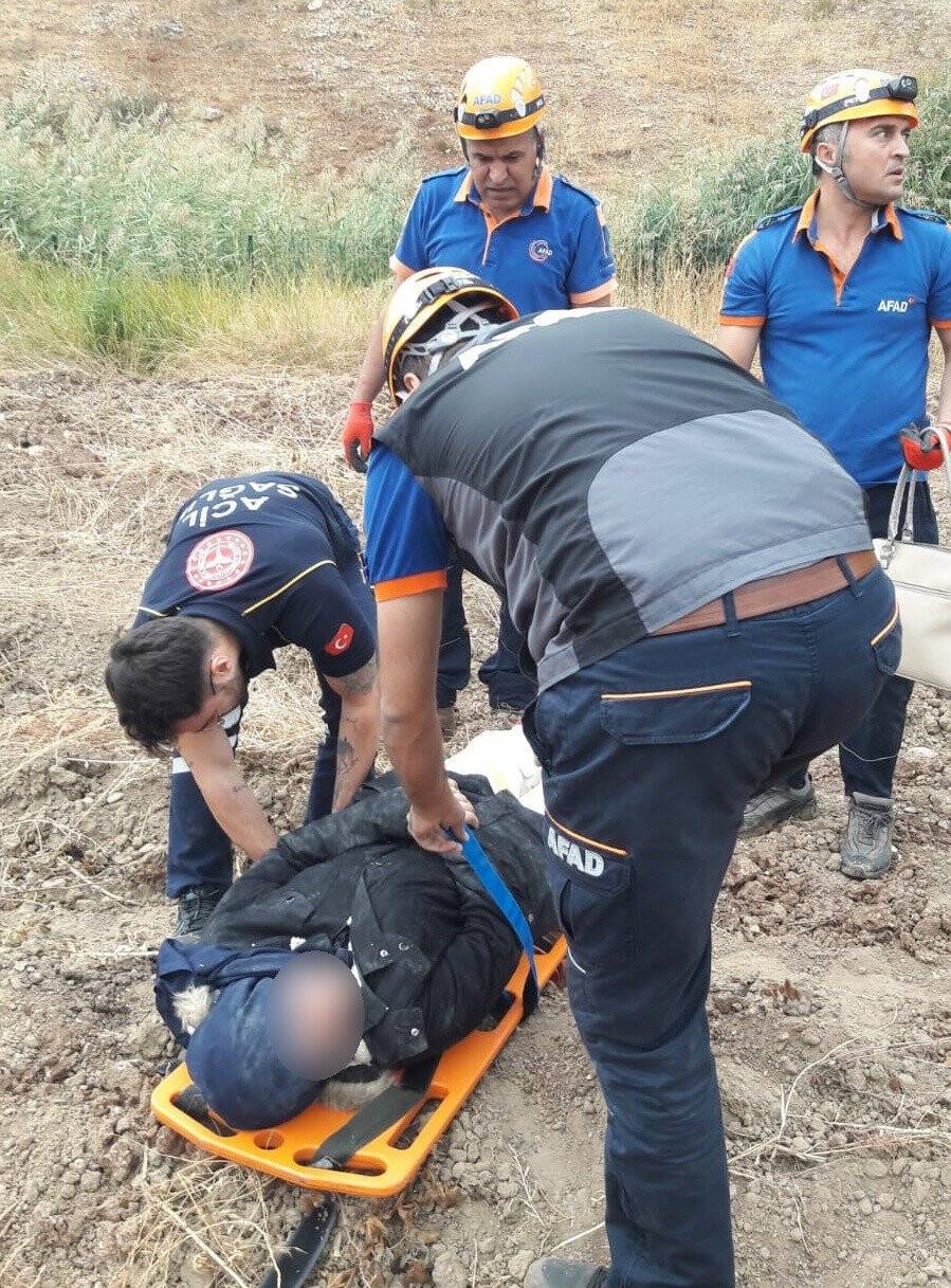 Kayalıklardan düşen kadını AFAD kurtardı