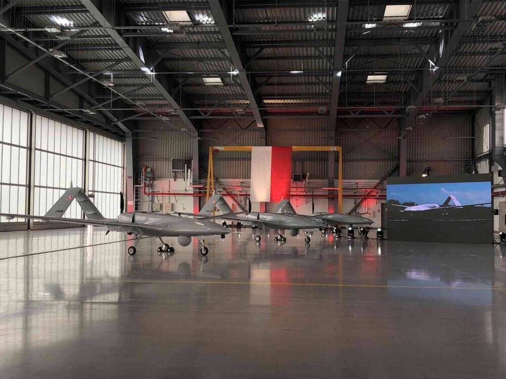 Polonya, Bayraktar TB2 SİHA’ların ilk teslimatını aldı