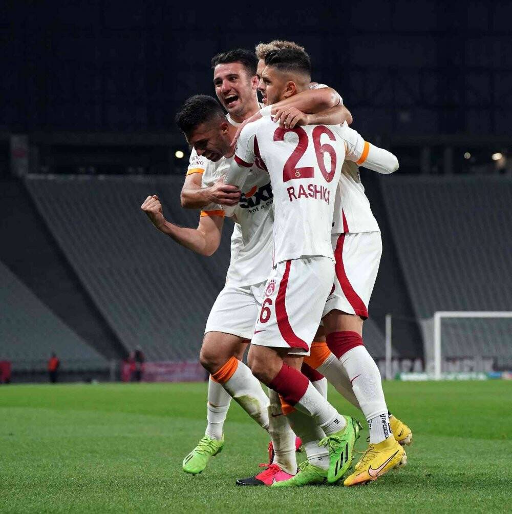 Spor Toto Süper Lig: Fatih Karagümrük: 0 - Galatasaray: 2 (Maç sonucu)