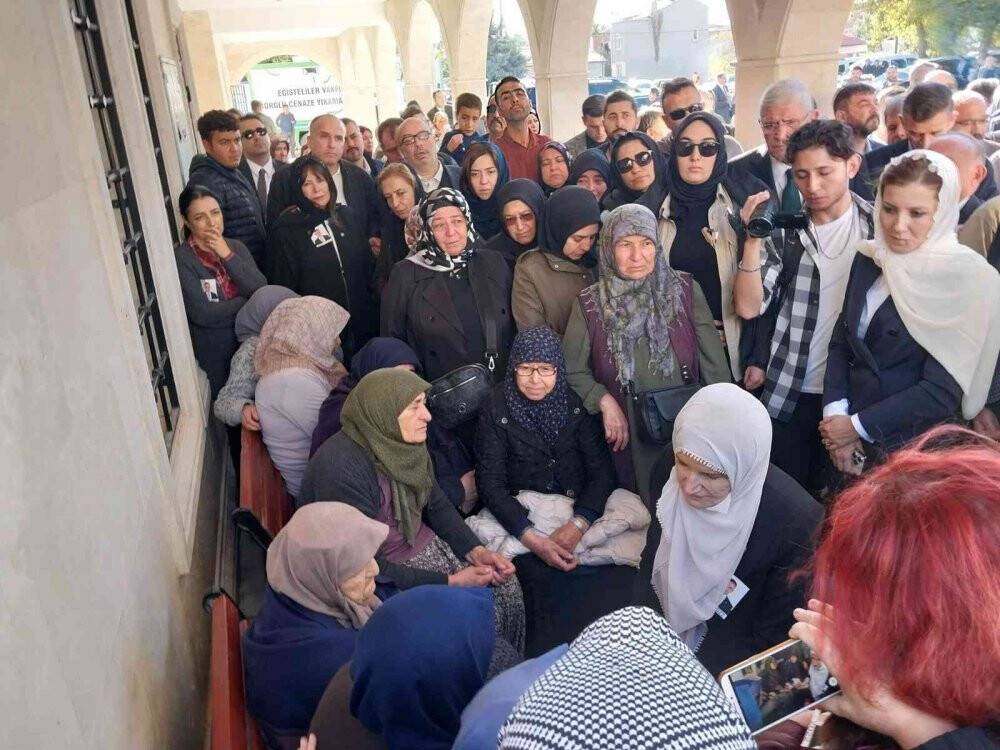 Akşener, vefat eden Konya İl Başkanı Tozoğlu’nun cenazesine katıldı