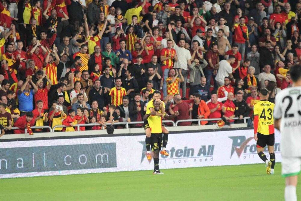 Spor Toto 1. Lig: Göztepe: 5 - Denizlispor: 0