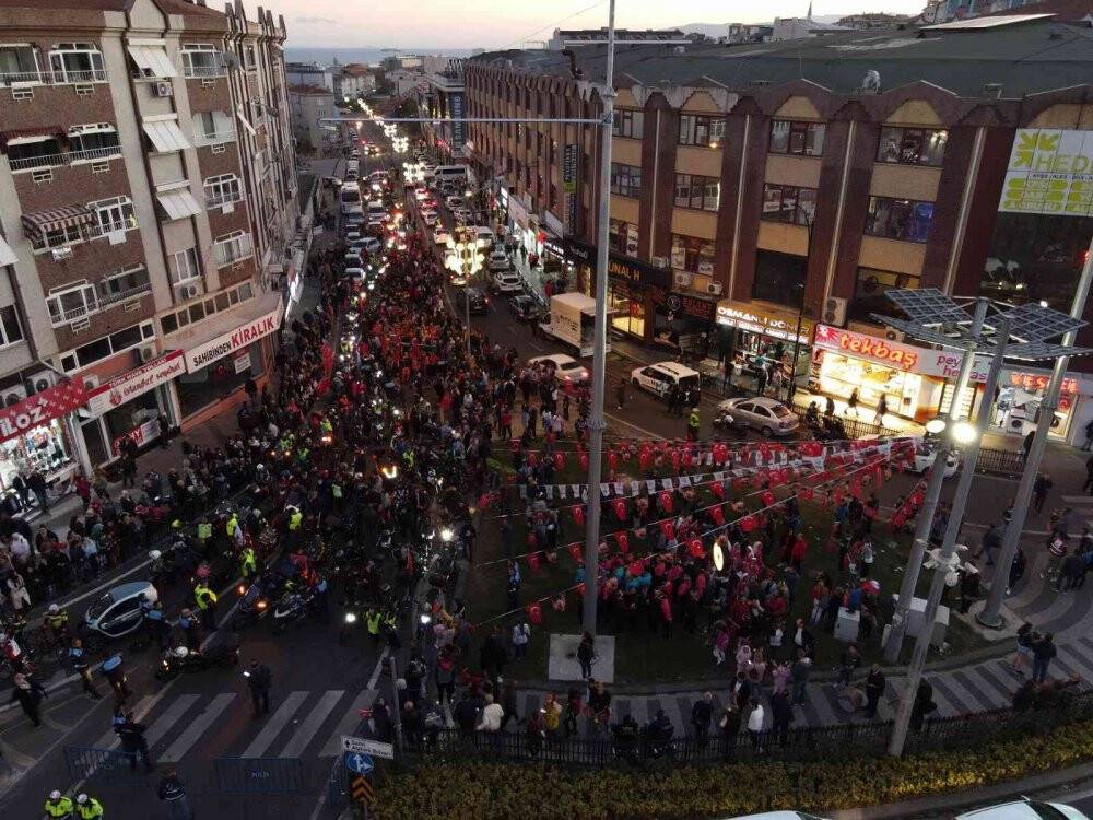 Tekirdağ’da fener alayı drone ile havadan görüntülendi