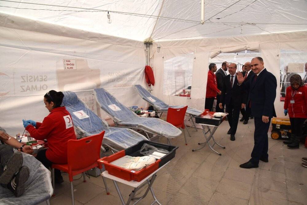 Selçuklu Belediyesi Kızılay Haftası’nda farkındalık oluşturmaya devam ediyor