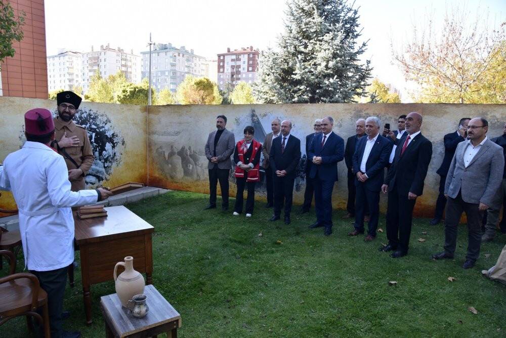 Selçuklu Belediyesi Kızılay Haftası’nda farkındalık oluşturmaya devam ediyor