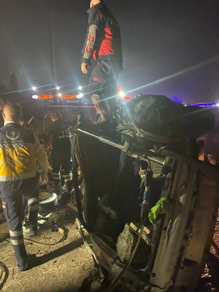 Bilecik’te yaşanan feci kazada 1 kişi öldü, 2 kişi yaralandı