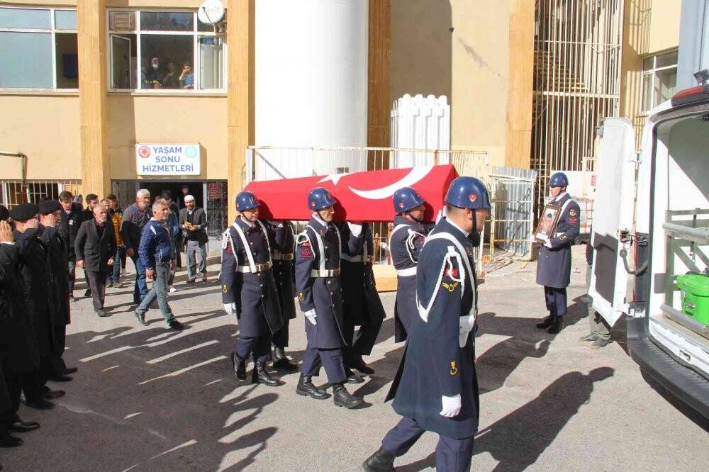 Kazada hayatını kaybeden uzman çavuş memleketine uğurlandı