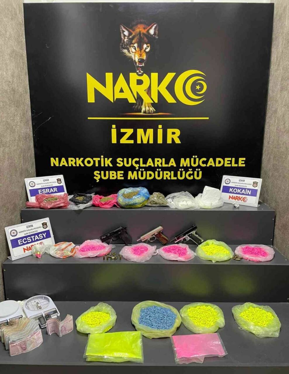 Zehir evine polis baskını