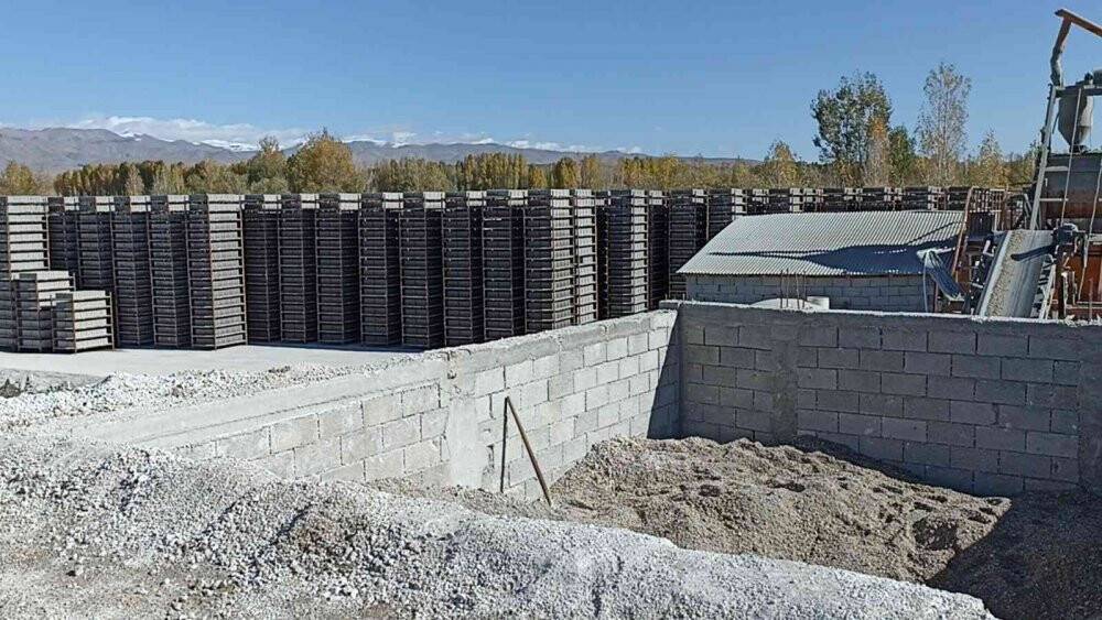 Pomza silosuna çocuk düştü