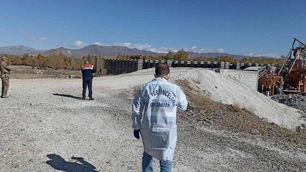 Pomza silosuna çocuk düştü