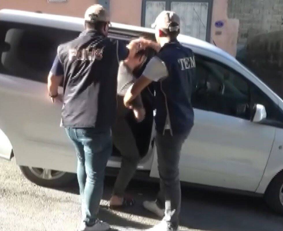 Gaziantep’te FETÖ operasyonunda 5 kişi gözaltına alındı